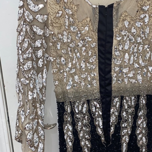 COPY - Selling this beautiful black/silver gown that has only been worn once. S… - Picture 2 of 12